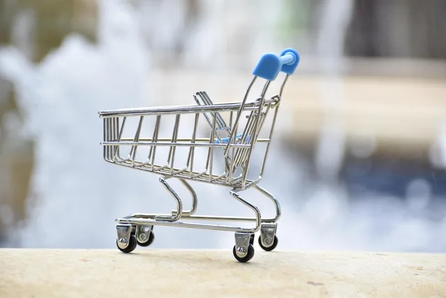 cart, shopping, miniature, supermarket, market, purchase, shopping cart, commerce, e-commerce, transaction, shopping cart, e-commerce, e-commerce, e-commerce, e-commerce, e-commerce. Vilka lagkrav gäller för e-handel i Sverige?